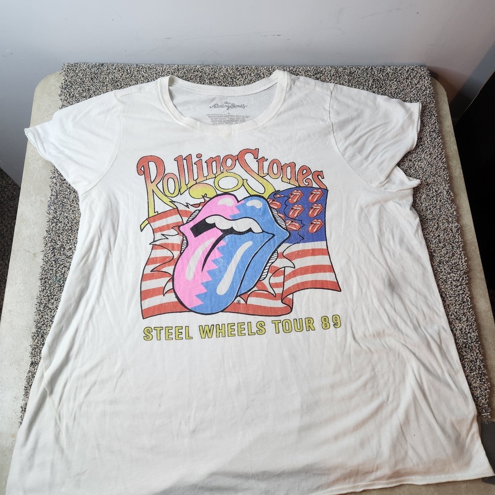 Rolling Stones Medium Steel Wheels Tour 89 Reissue T-Shirt 2021 Sz 4